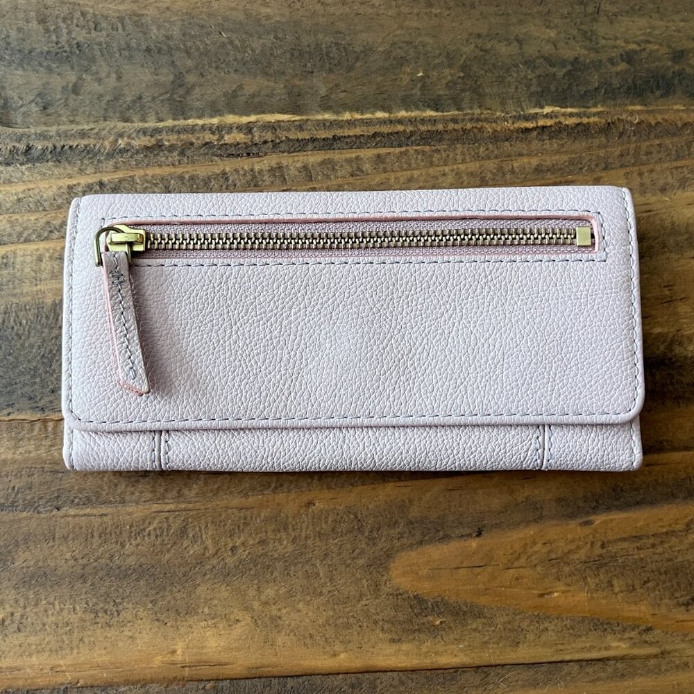Fossil Wallet.  Pale Pink.  Gently Used.
